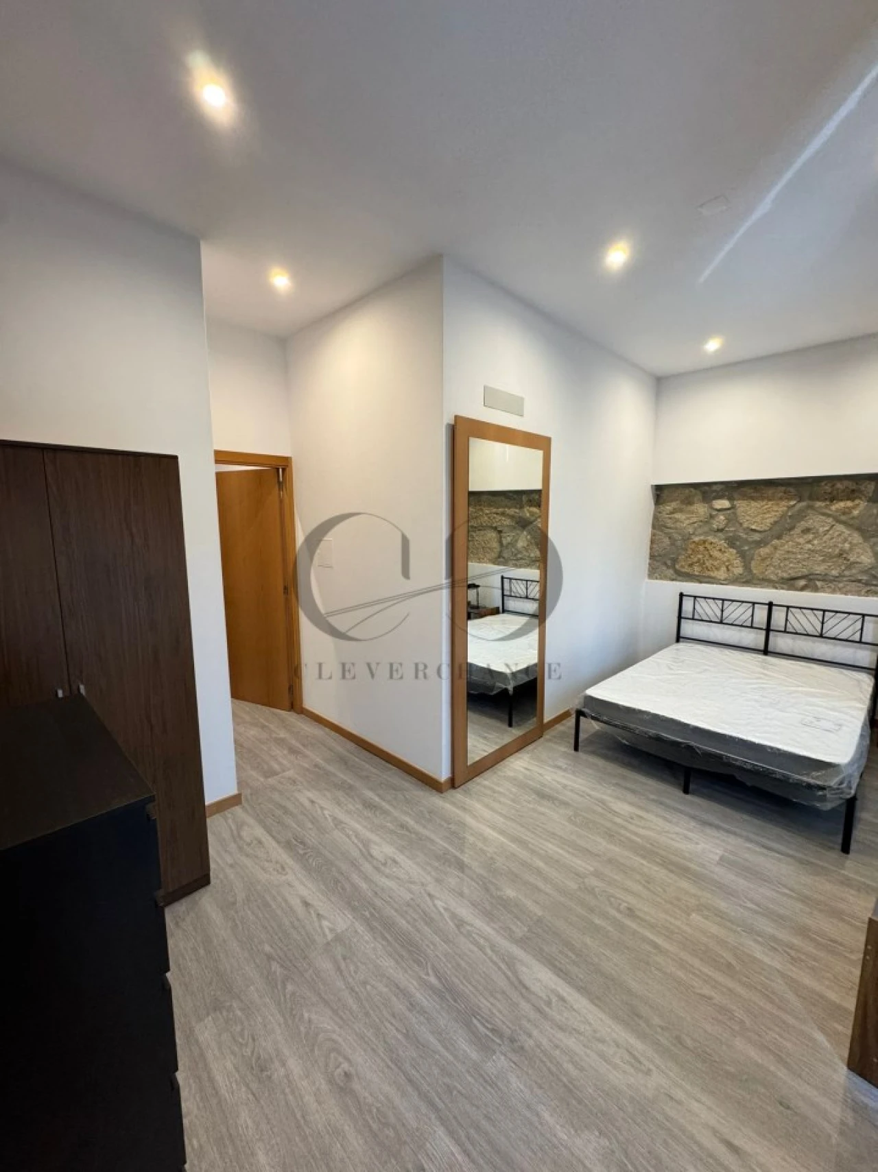 Quarto para Arrendamento em Santa Marinha e São Pedro da Afurada Foto 5