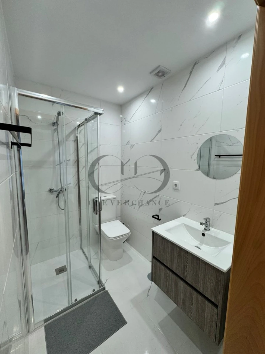 Quarto para Arrendamento em Santa Marinha e São Pedro da Afurada Foto 3