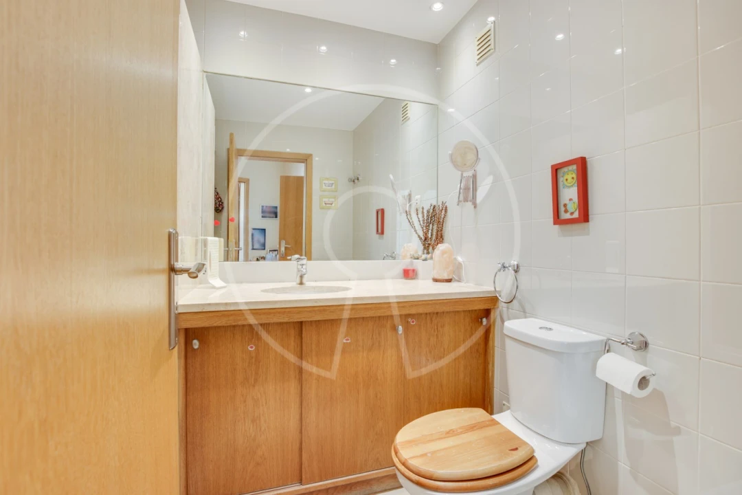Apartamento T5 para Venda em Parque das Nações Foto 20