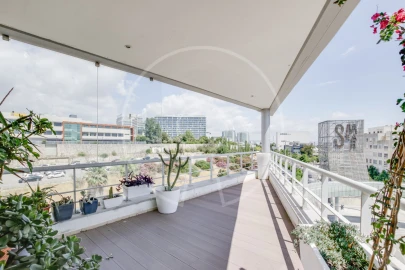 Apartamento T5 para Venda em Parque das Nações