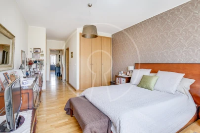 Apartamento T5 para Venda em Parque das Nações