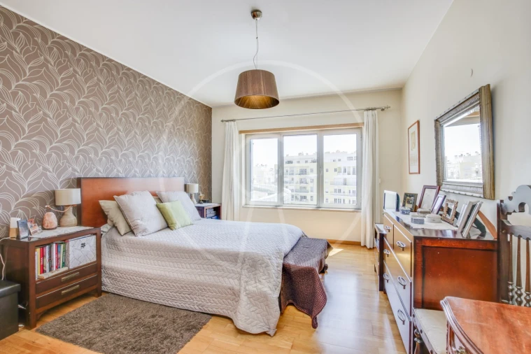 Apartamento T5 para Venda em Parque das Nações Foto 26