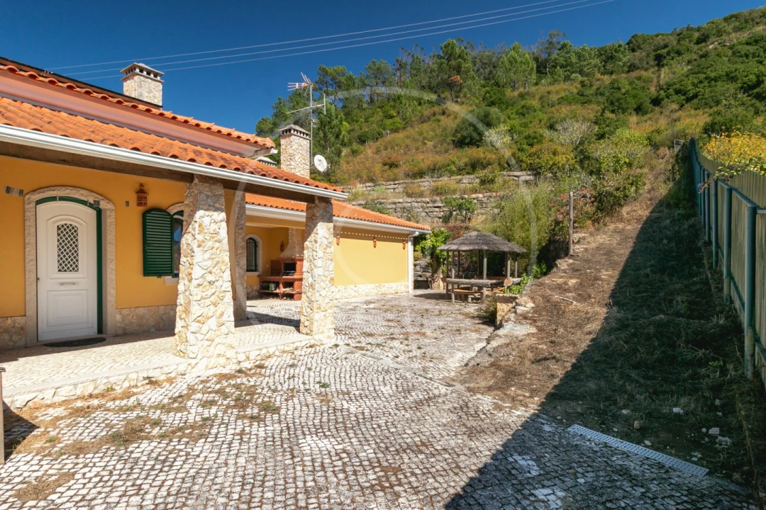 Moradia T4 para Venda em Sobral de Monte Agraço Foto 10