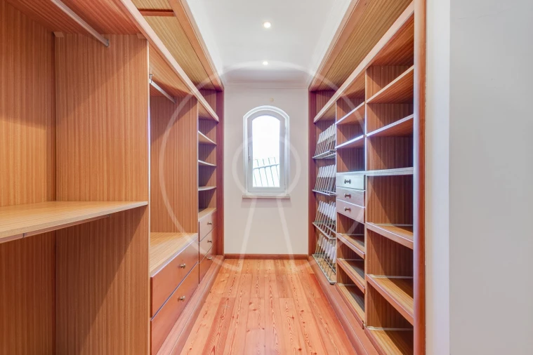 Moradia T4 para Venda em Sobral de Monte Agraço Foto 31