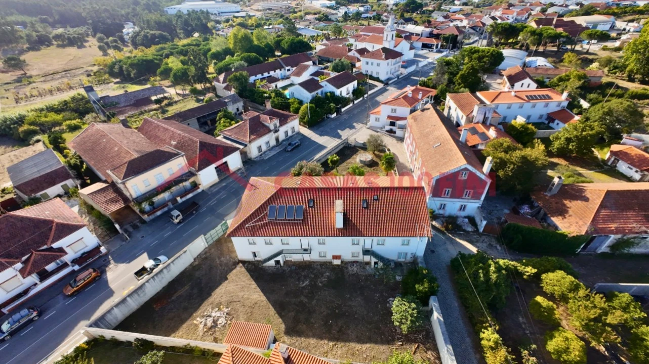 Moradia T18 para Venda em Parceiros e Azoia Foto 13