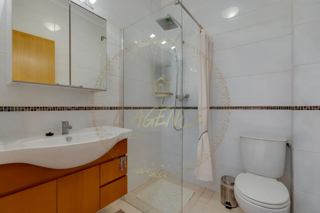 Moradia T3 para Venda em Luz Foto 18