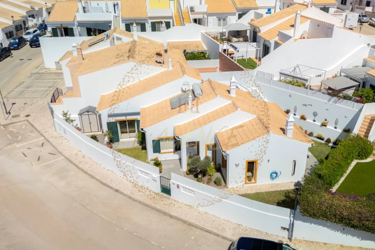 Moradia T3 para Venda em Luz Foto 35