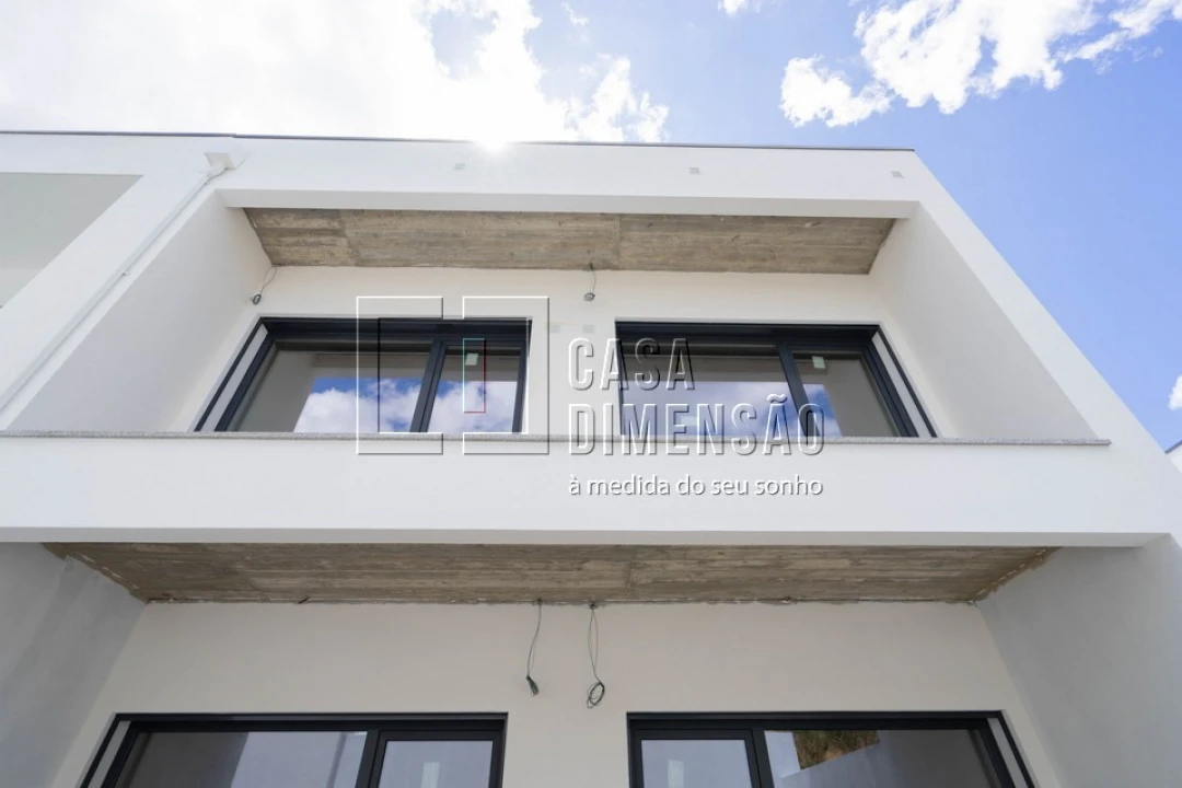 Moradia T3 para Venda em Charneca de Caparica e Sobreda Foto 1
