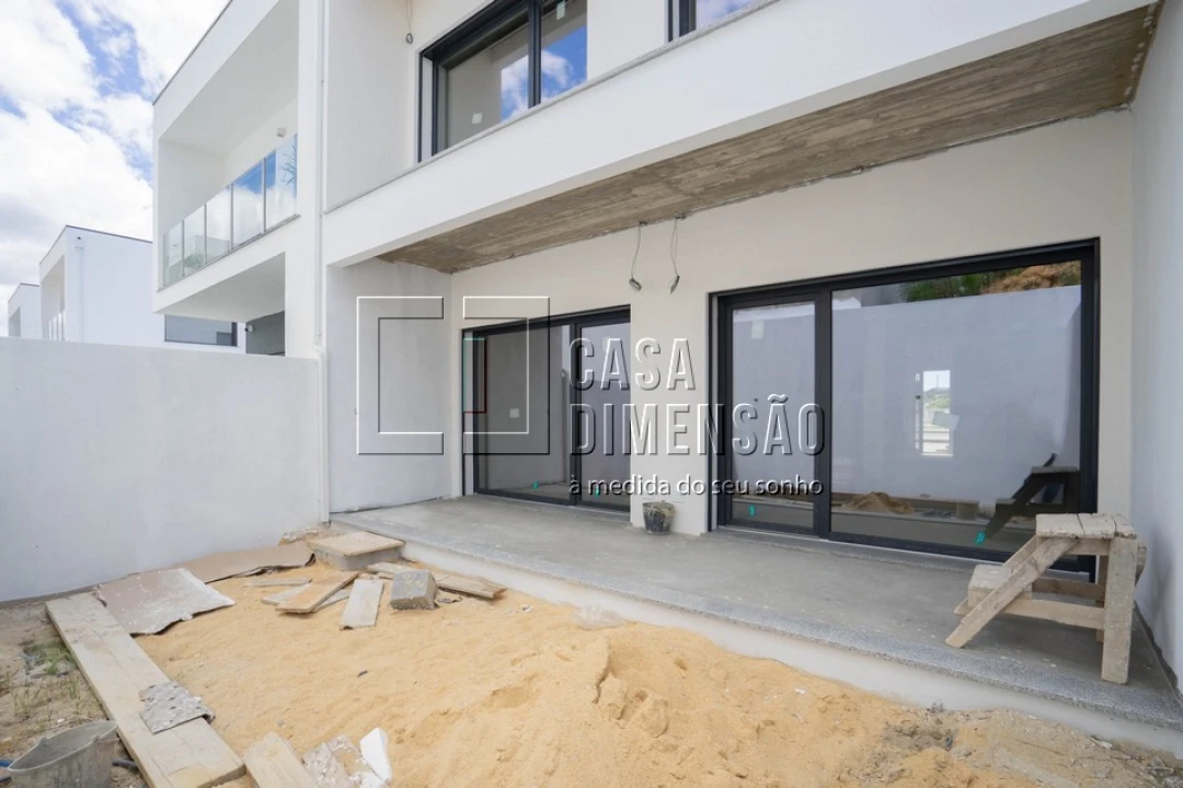 Moradia T3 para Venda em Charneca de Caparica e Sobreda Foto 12