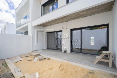 Moradia T3 para Venda em Charneca de Caparica e Sobreda