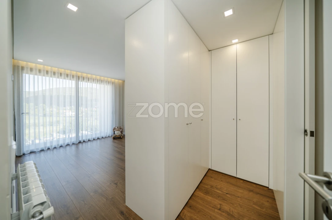 Moradia T4 para Venda em Lomar e Arcos Foto 52