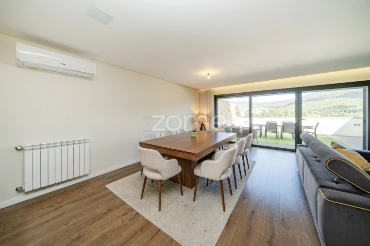 Moradia T4 para Venda em Lomar e Arcos Foto 22