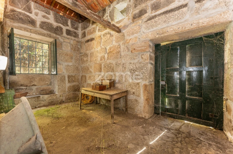 Moradia T13 para Venda em Castro Daire Foto 27