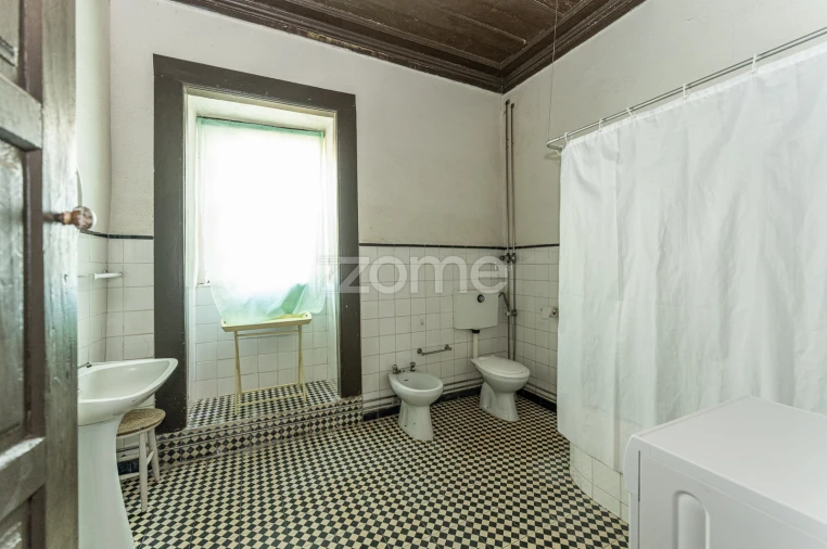 Moradia T13 para Venda em Castro Daire Foto 23