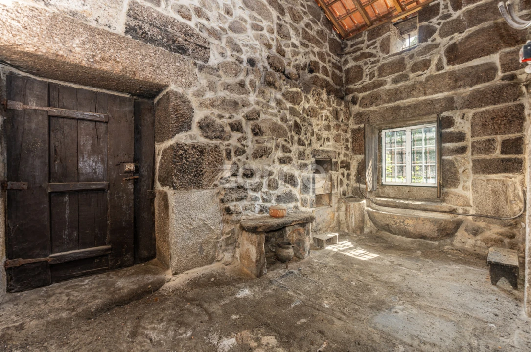 Moradia T13 para Venda em Castro Daire Foto 26