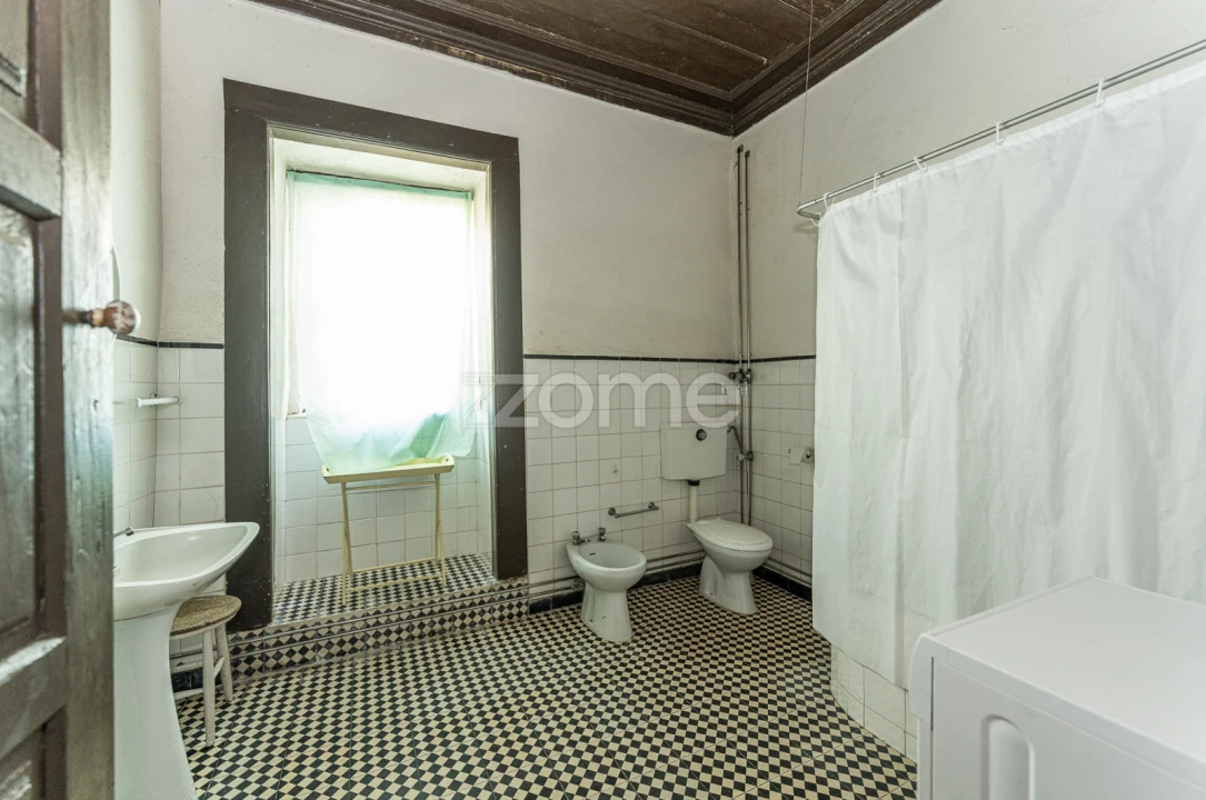 Moradia T13 para Venda em Castro Daire Foto 23