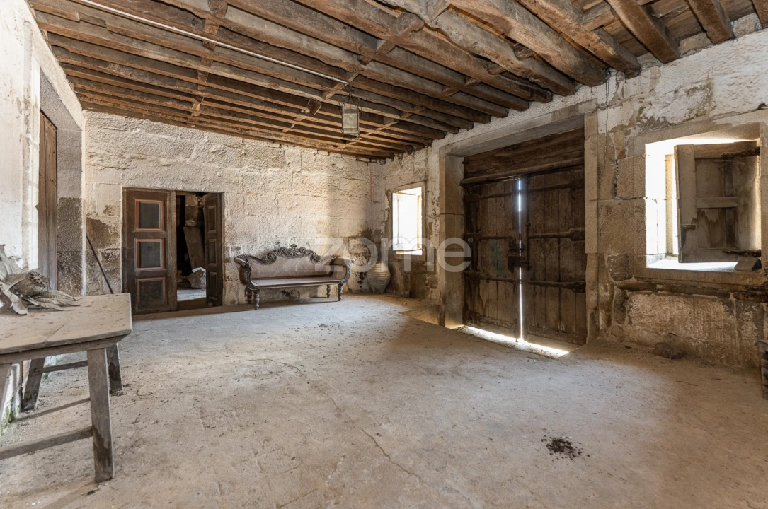 Moradia T13 para Venda em Castro Daire Foto 28