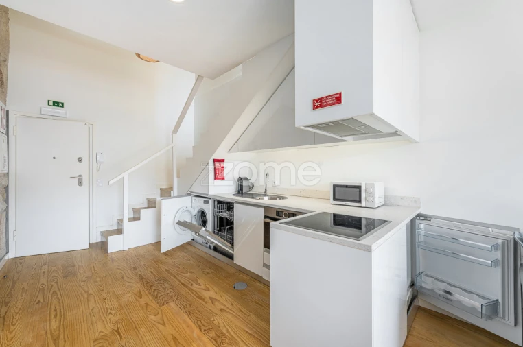 Apartamento T1 para Arrendamento em Cedofeita, Santo Ildefonso, Sé, Miragaia, São Nicolau e Vitória Foto 4