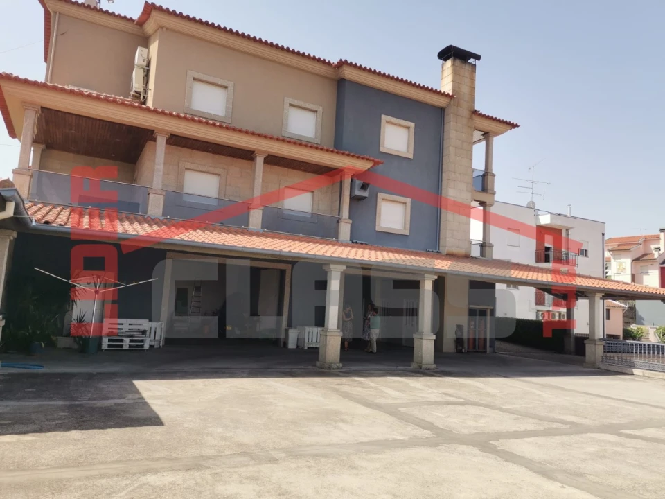 Moradia T4 para Venda em Mirandela Foto 2