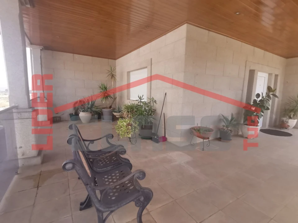 Moradia T4 para Venda em Mirandela Foto 6