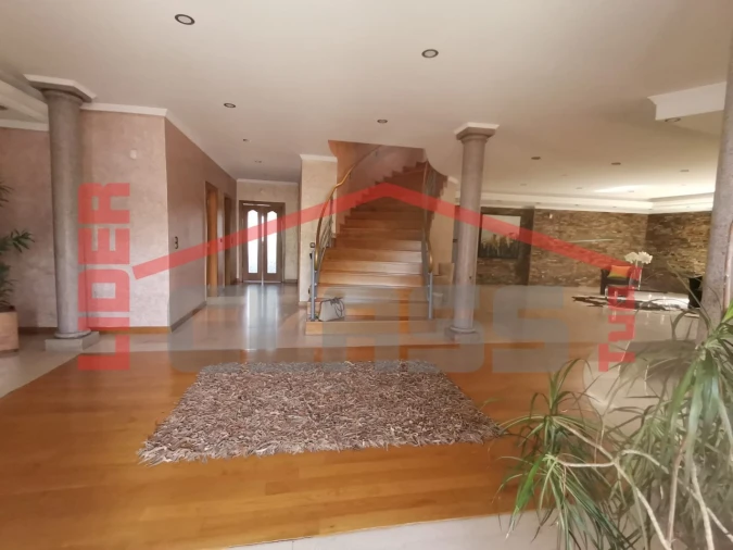 Moradia T4 para Venda em Mirandela Foto 16