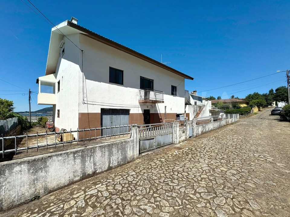 Moradia T6 para Venda em Seixas Foto 3