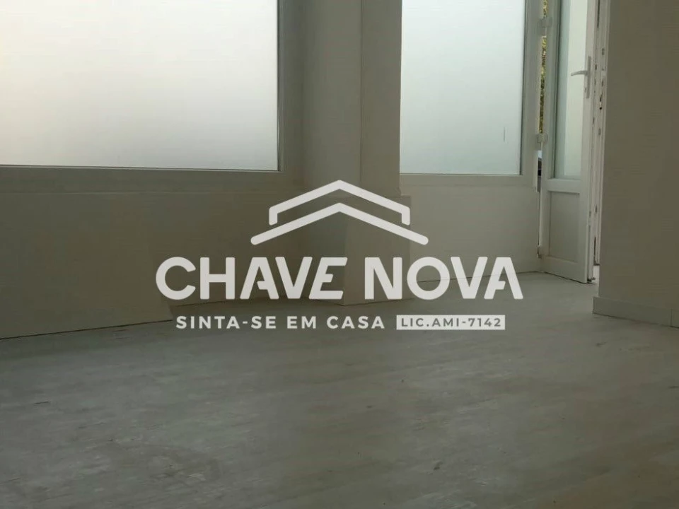 Loja para Venda em Laranjeiro e Feijó Foto 6