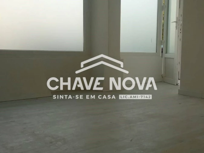 Loja para Venda em Laranjeiro e Feijó Foto 6