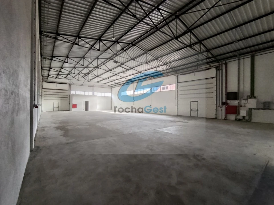 Armazém para Arrendamento em Vila Nova da Telha Foto 2