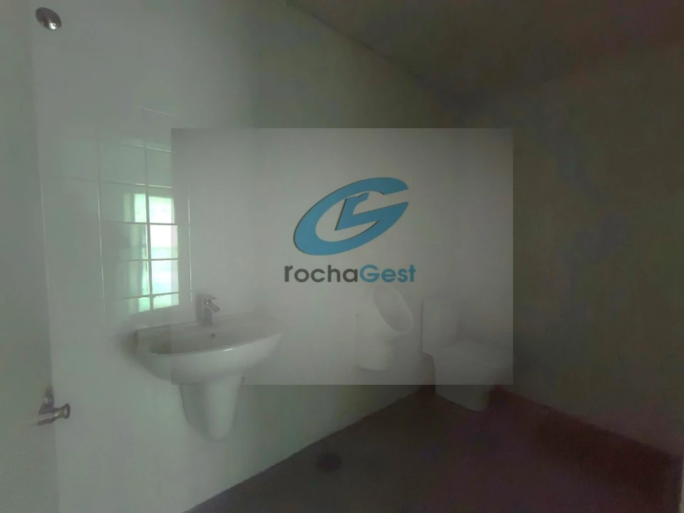 Armazém para Arrendamento em Vila Nova da Telha Foto 10