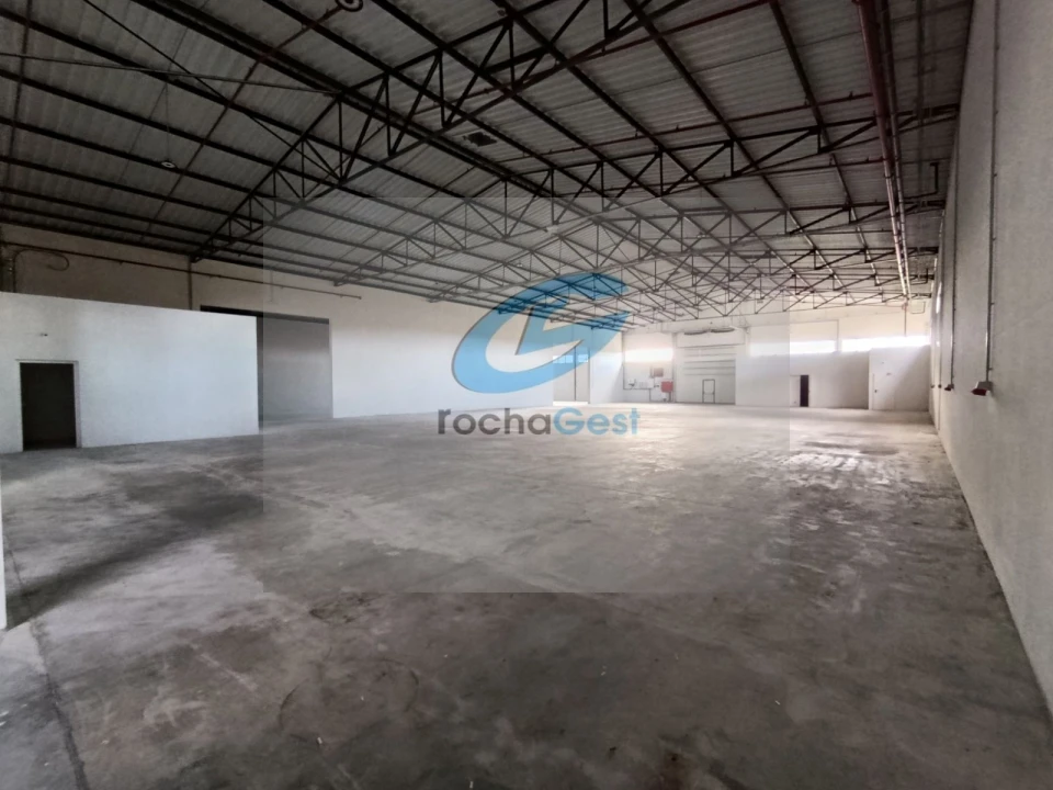 Armazém para Arrendamento em Vila Nova da Telha Foto 4