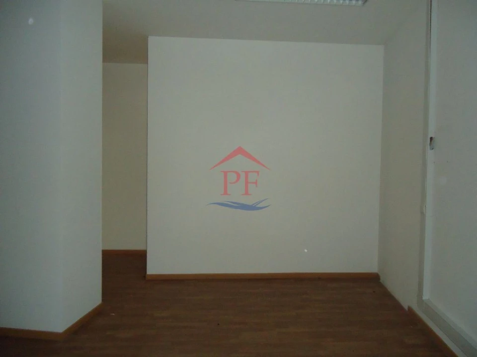 Loja para Venda em Funchal (Santa Luzia) Foto 3