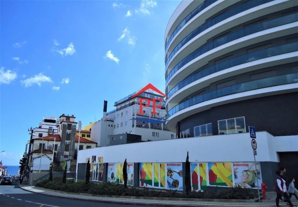 Loja para Venda em Funchal (Santa Luzia) Foto 1