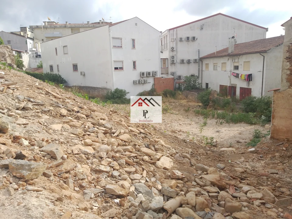 Terreno para Venda em Miranda do Corvo Foto 1