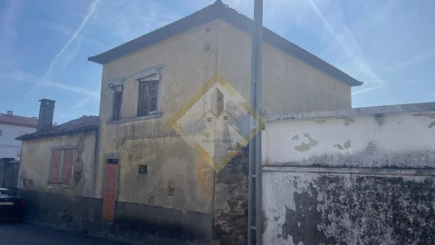 Terreno para Venda em Arcozelo
