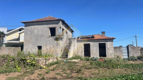 Terreno para Venda em Arcozelo