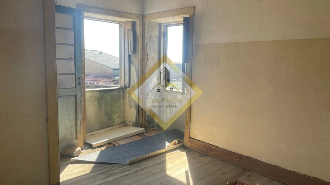 Terreno para Venda em Arcozelo Foto 2