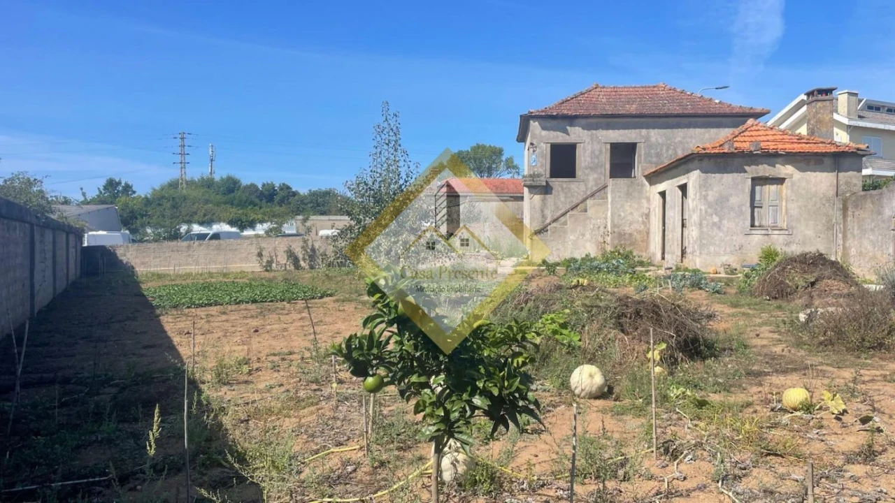 Terreno para Venda em Arcozelo Foto 1