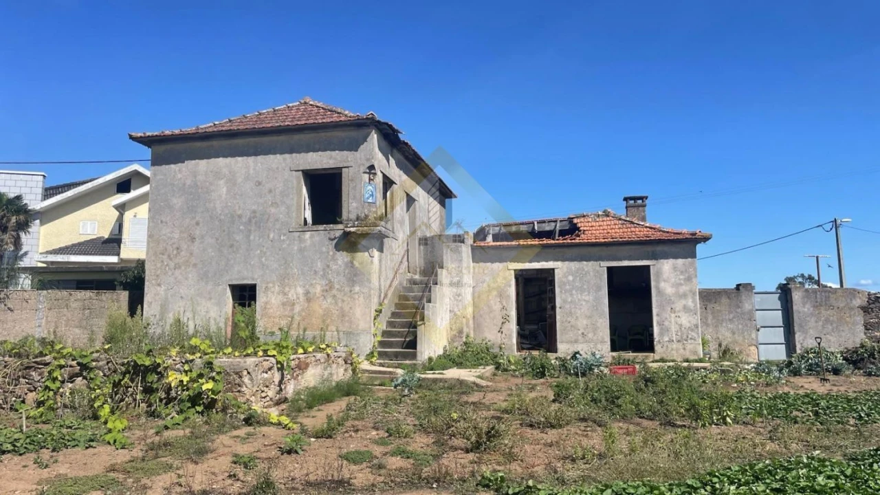 Terreno para Venda em Arcozelo Foto 5