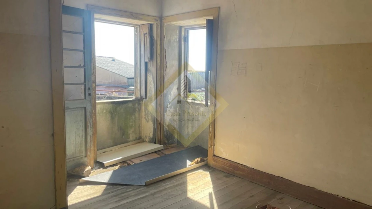Terreno para Venda em Arcozelo Foto 2