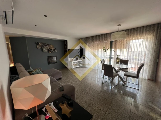 Apartamento T2 para Venda em Mafamude e Vilar do Paraíso Foto 3