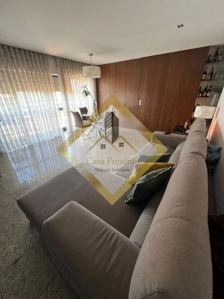 Apartamento T2 para Venda em Mafamude e Vilar do Paraíso Foto 4