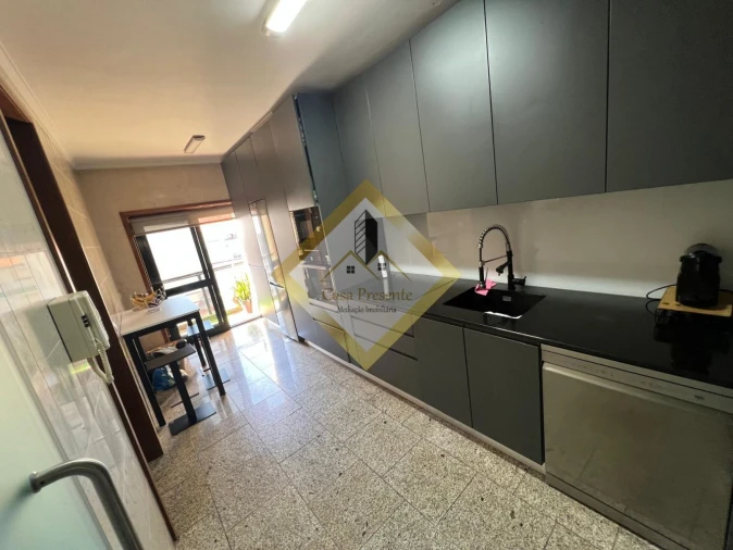 Apartamento T2 para Venda em Mafamude e Vilar do Paraíso Foto 5