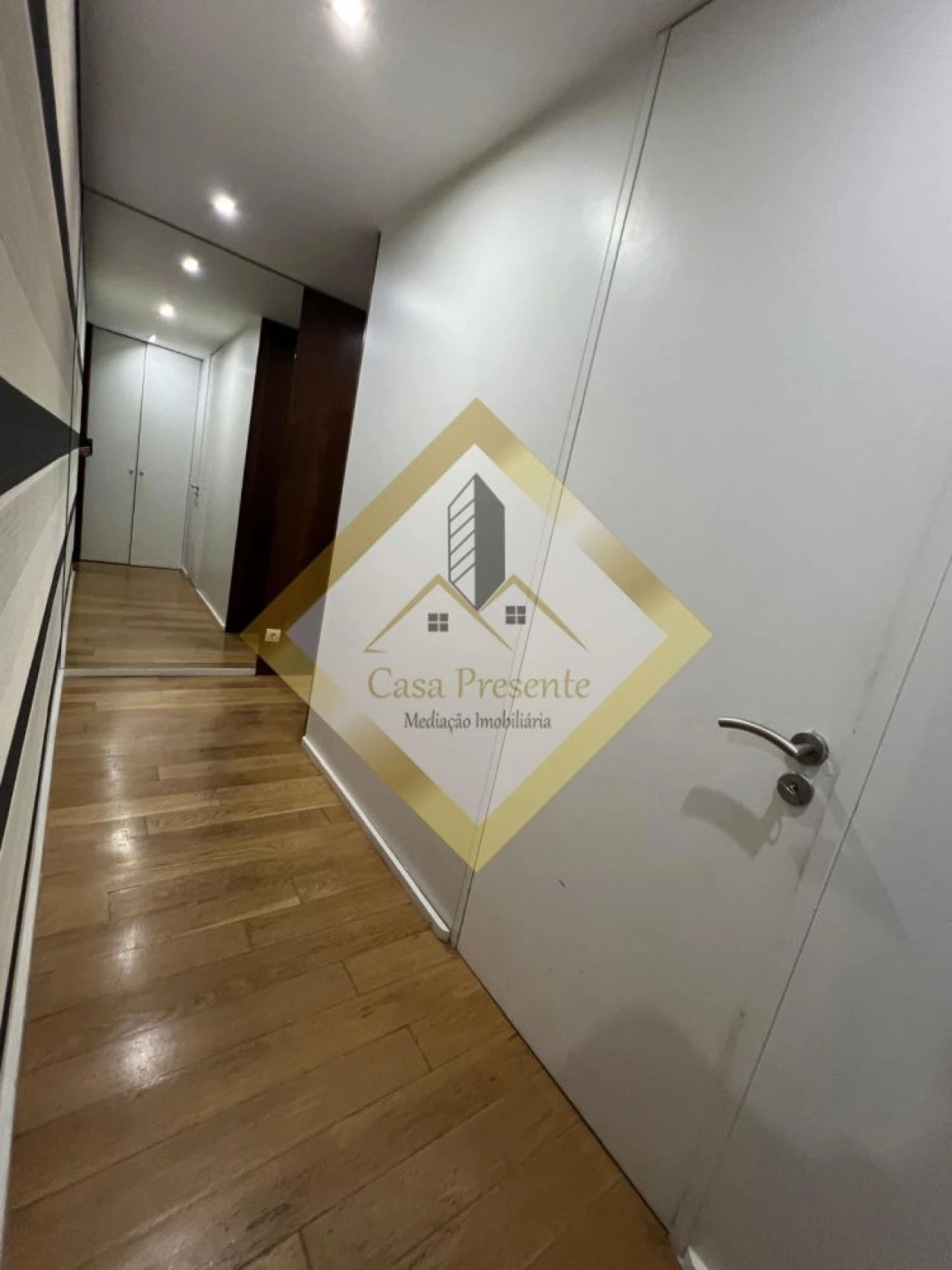 Apartamento T2 para Venda em Mafamude e Vilar do Paraíso Foto 18