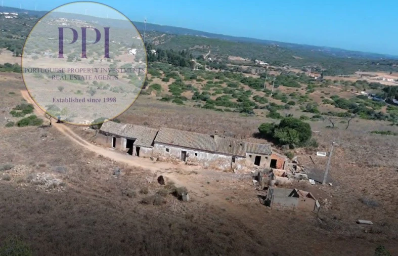 Quinta T0 para Venda em Luz Foto 49