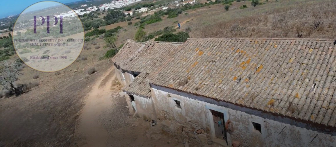 Quinta T0 para Venda em Luz Foto 42