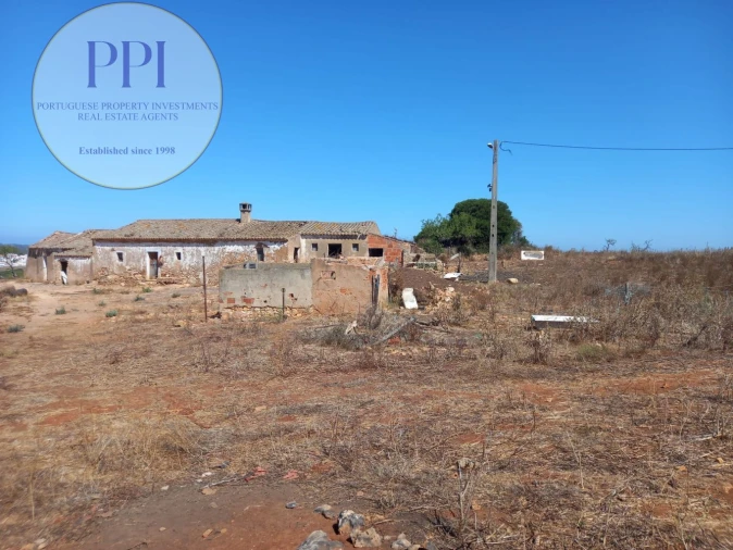 Quinta T0 para Venda em Luz Foto 16