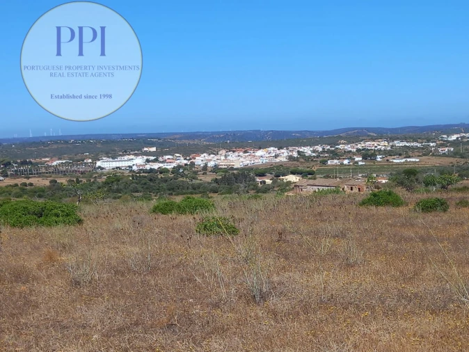 Quinta T0 para Venda em Luz Foto 8