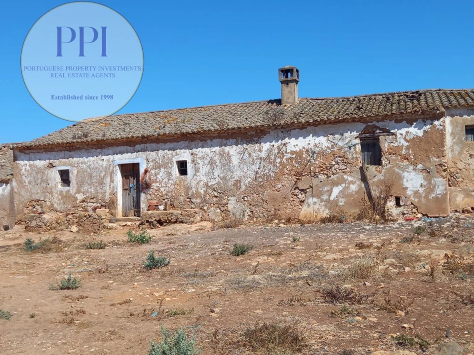 Quinta T0 para Venda em Luz Foto 4