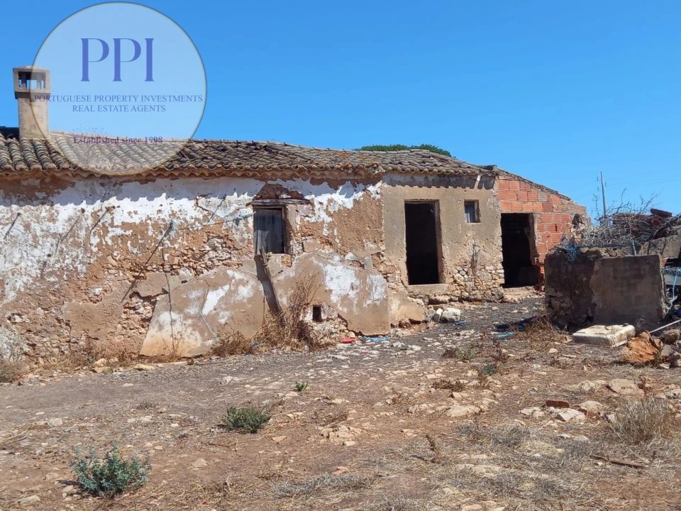 Quinta T0 para Venda em Luz Foto 18